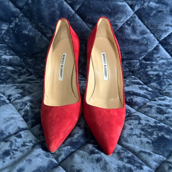 Manolo Blahnik Pointed Toe Pumps - Picture 2 of 10